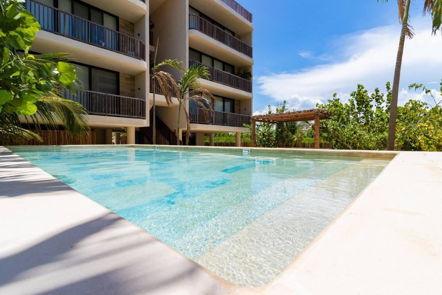 Pool View Loft Steps From The Ocean In Punta Cocos - C101 호텔 홀박스아일랜드 외부 사진