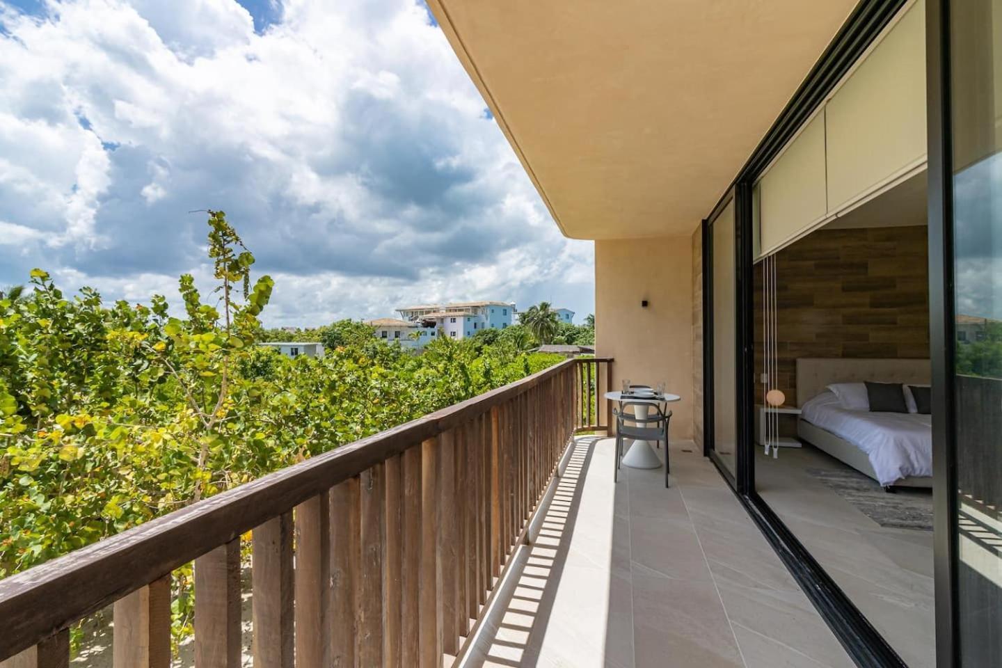 Pool View Loft Steps From The Ocean In Punta Cocos - C101 호텔 홀박스아일랜드 외부 사진