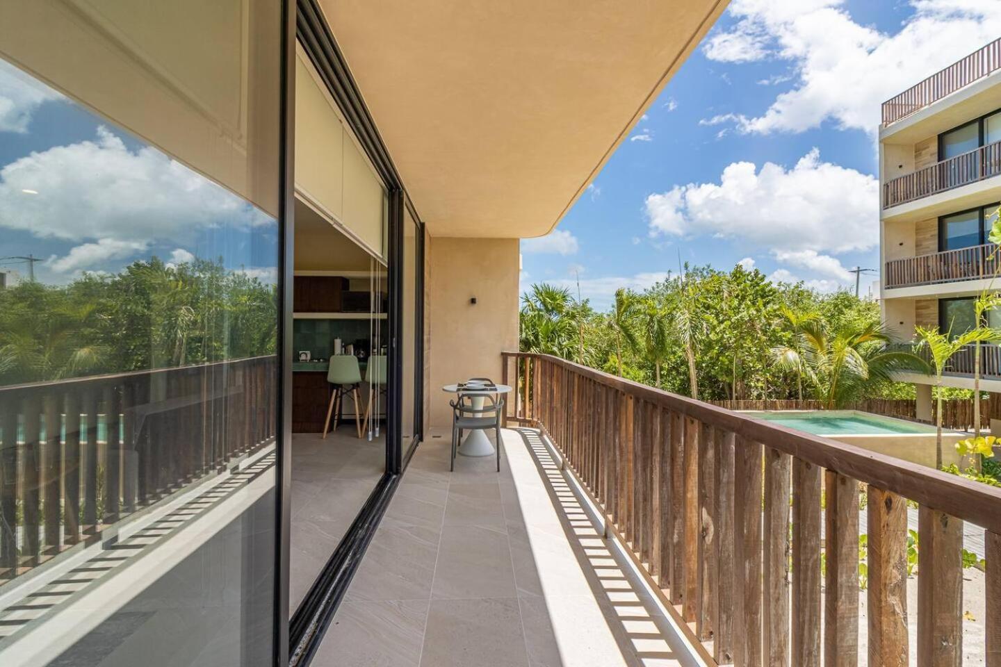 Pool View Loft Steps From The Ocean In Punta Cocos - C101 호텔 홀박스아일랜드 외부 사진